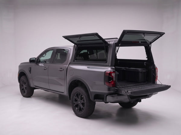 Full-width rear window door on the Ford Ranger truck cap