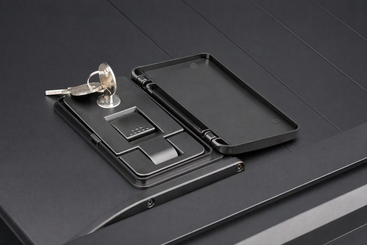 Sealed retractable tonneau cover rails and perimeter seals
