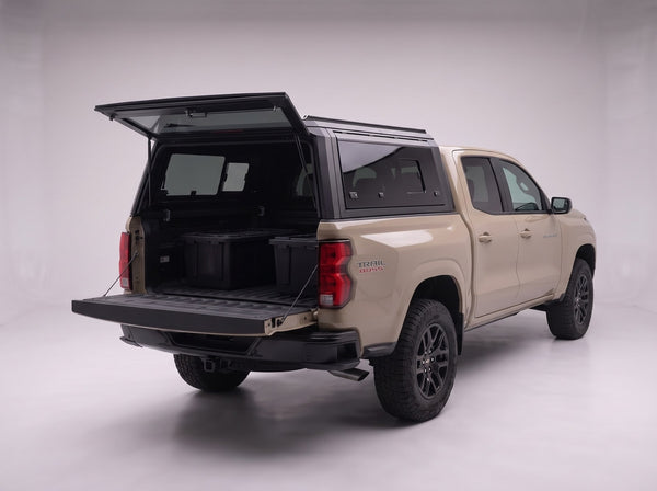 Full-width rear window door on the Chevrolet Colorado truck cap