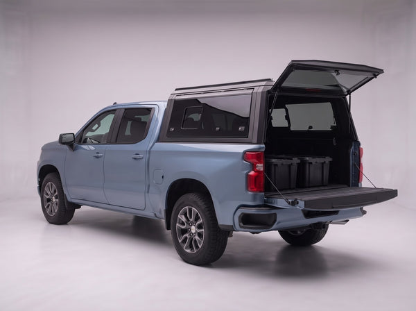 Full-width rear window door on the Chevrolet Silverado 1500 truck cap