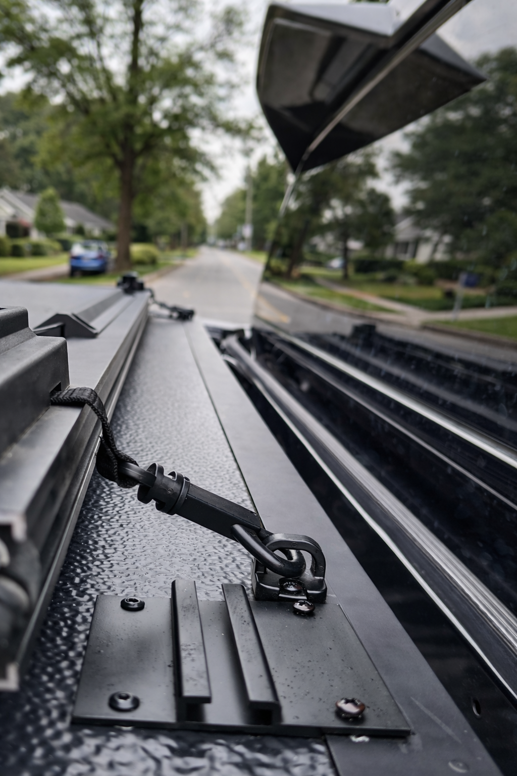 Toyota Tacoma Hard Tri-Fold Tonneau Cover