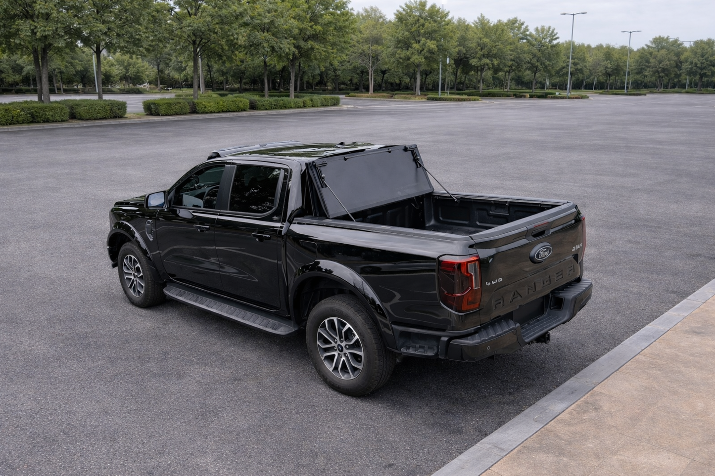 Ford F250 Super Duty Standard Short Hard Tri-Fold Tonneau Cover