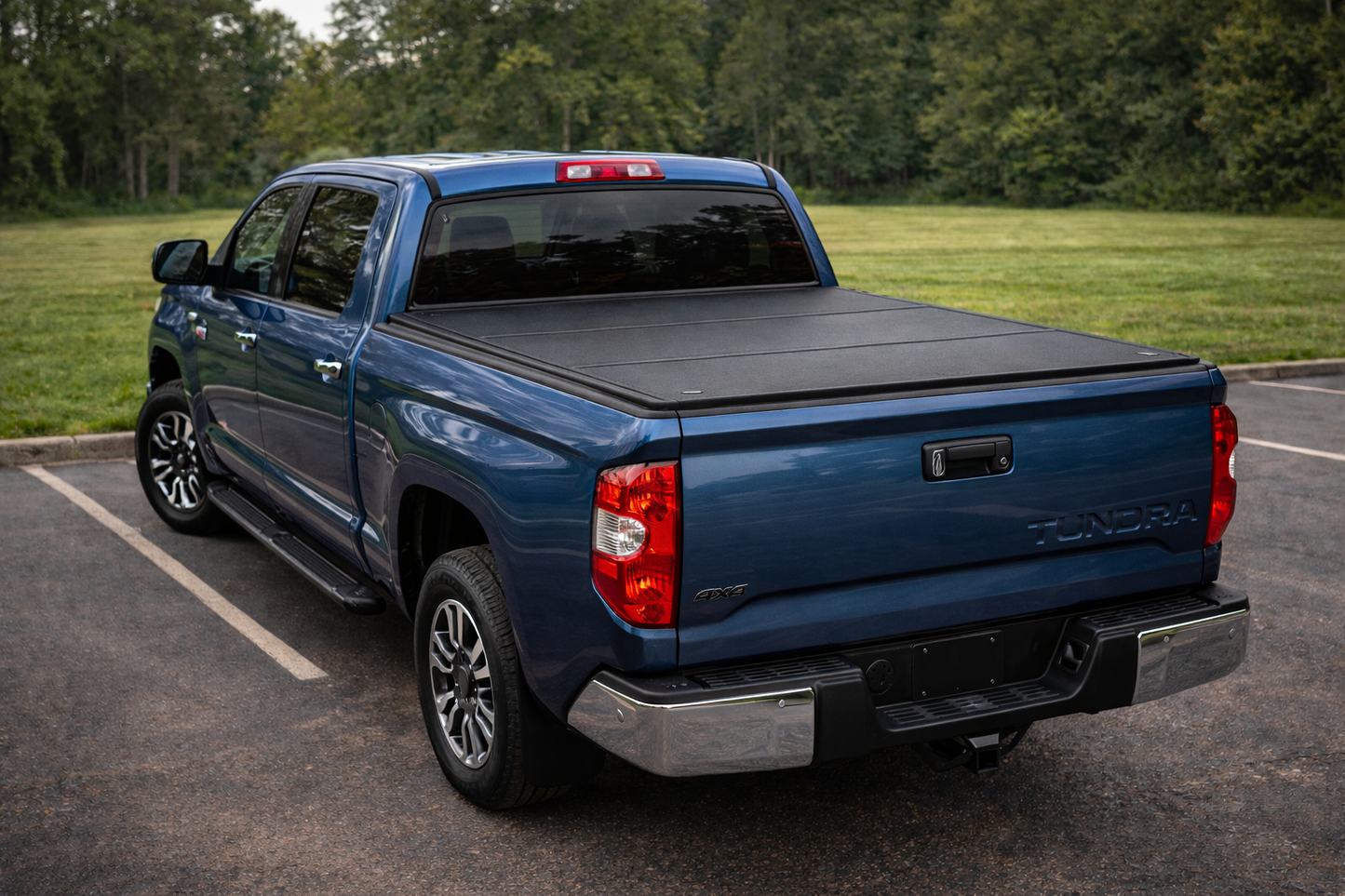Toyota Tundra Hard Tri-Fold Tonneau Cover